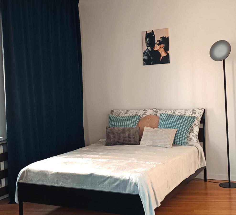 Duzy Prywatny Pokoj Blisko Starego Miasta. Pokoj 7 Warszawa Exteriör bild